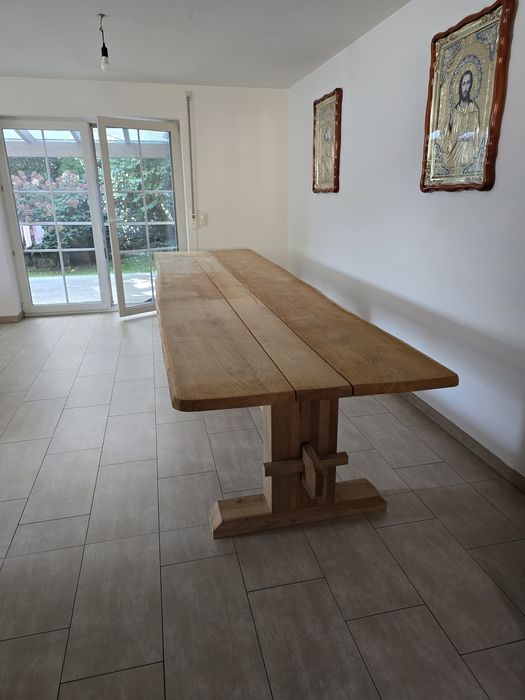 Vand mobilier de bucatarie si masa din lemn de stejar