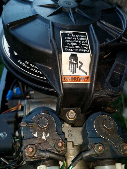 URGENT motor barca Mariner 8 CP 2 pistoane bloc motor tank Cizma50.5cm