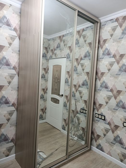 Продаётся шкаф 2  дверные.