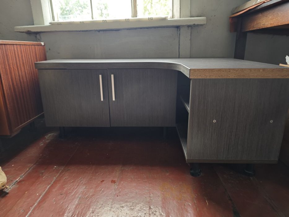 Тумба угловая  .