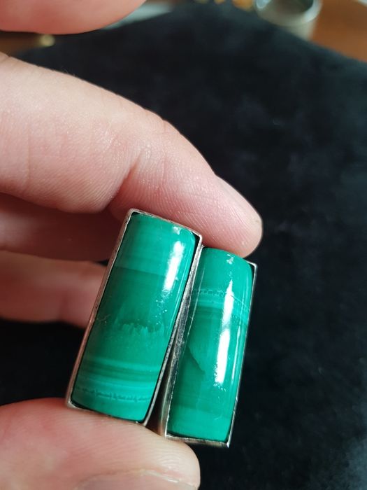 2  butoni camasa argint masiv,piatra malachit,eleganti
