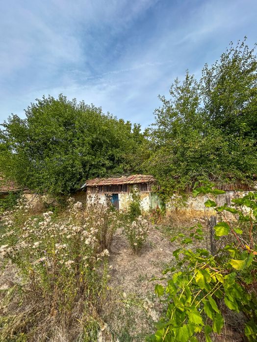 Красива двуетажна къща в с. Михалци