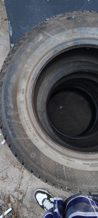 Продам шины R15 205/65