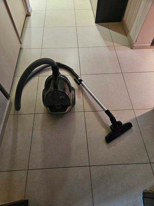 Прахосмукачка Philips PowerPro Active 2000W Animal+