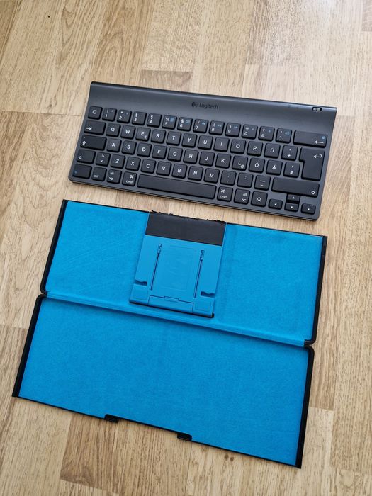 Tastatura Logitech Bluetooth iPad / PC