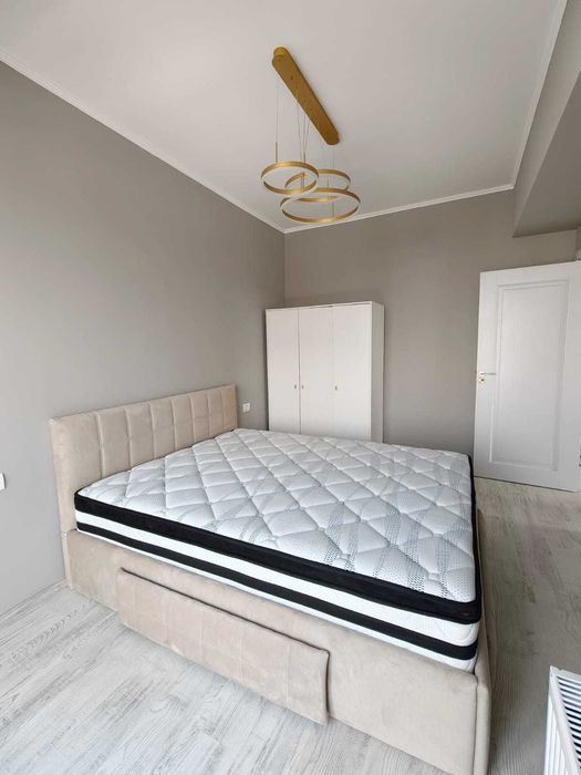 inchiriez apartament 2 camere+50 mp terasa