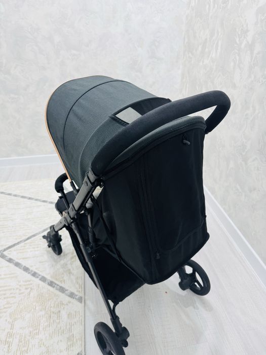 Коляска новая легкая