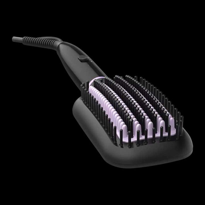Продавам стилизираща четка за коса с горещ въздух Philips BHH880/00, Технология ThermoProtect, Керамични плочи с турмалин