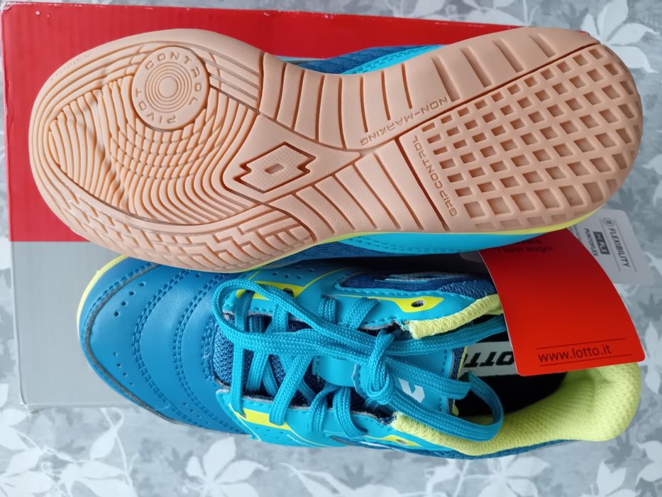 Clarks /Lotto нови естествена кожа -30номер