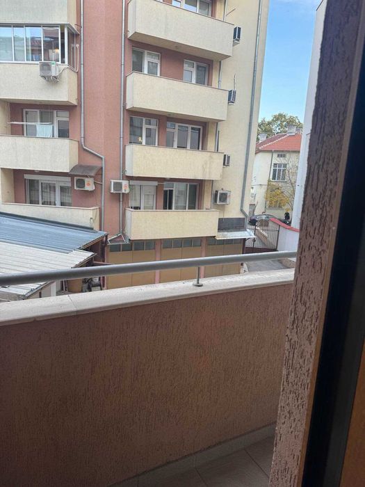 Дава се под наем Двустаен апартамент в Плевен, Широк център - 48 кв.м за 255 € - Снимка #8