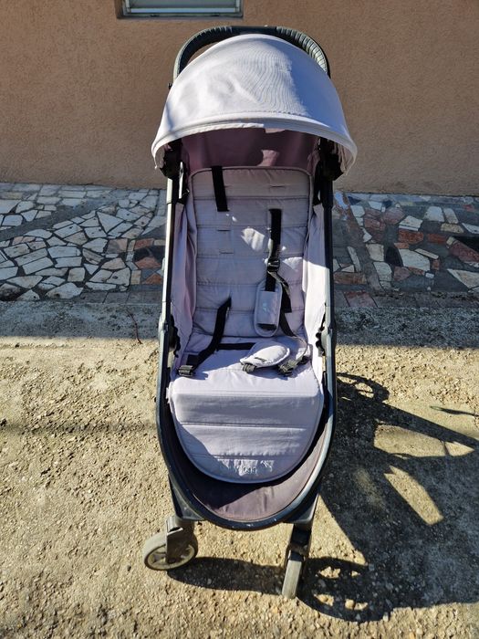 Vând cărucior Baby Jogger City Tour 2 – Stare bună, preț negociabil