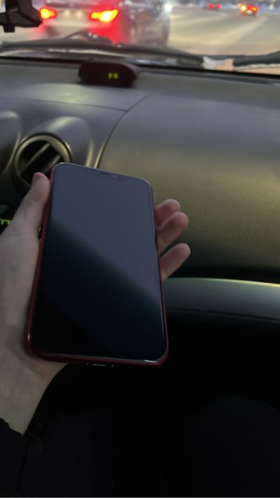 Прдам iPhone 11,64 гб!