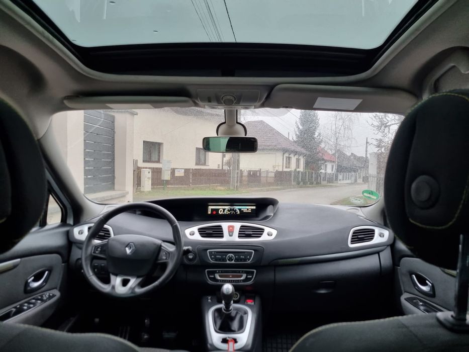 Vând Renault Scenic III înmatriculat euro 5