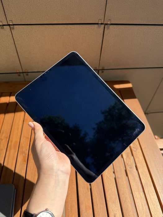 iPad Pro 256GB + клава Logitech Combo + Apple Pencil