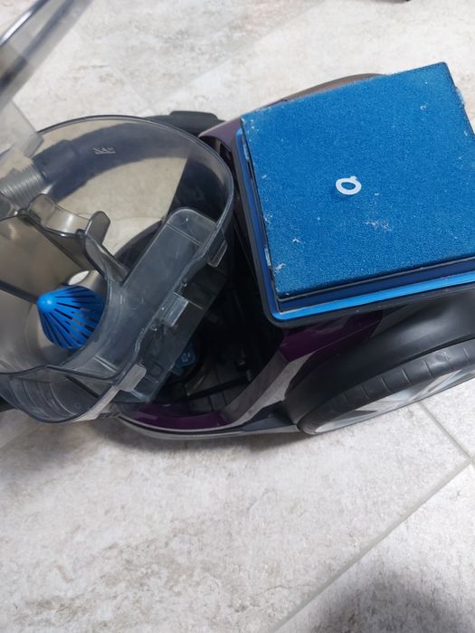 Aspirator fara sac Philips PowerPro Compact 900W