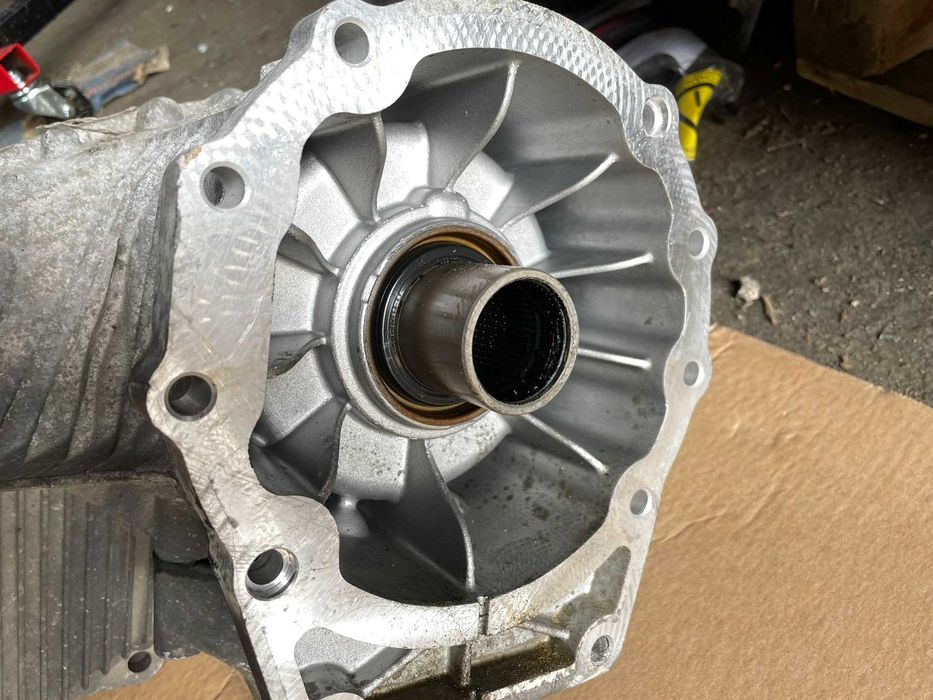 Раздатъчна Кутия Раздатка 0AD341041H Porsche Cayenne 4,8I/385ps/2008