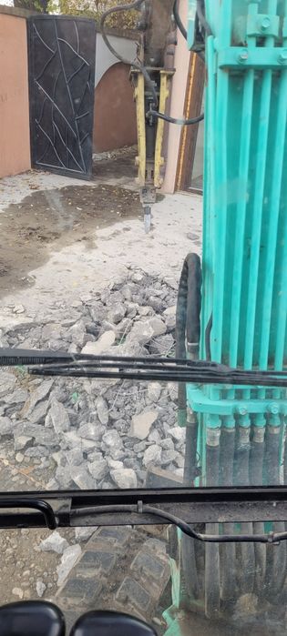 Debarasări moloz,demolări curățenie  curți apartamente