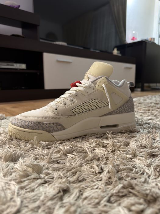 Jordan Spizike Beige