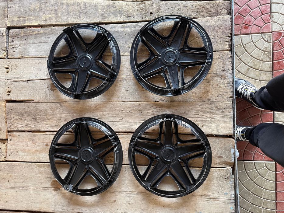 Колпаки на легковое авто