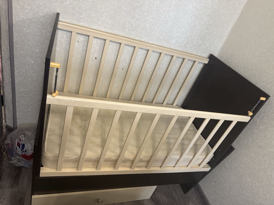 Кровать детская с бортиками