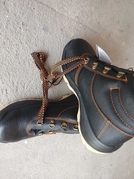 Специальная обувь