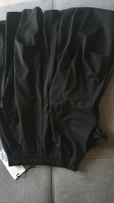 Fusta noua ,neagra  M