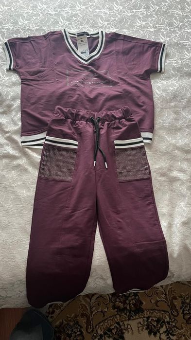 Продается женский костюм