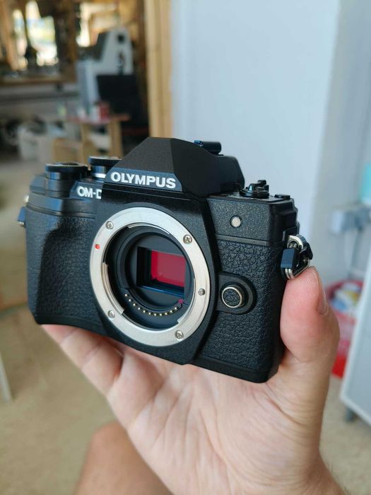 Aparat foto Olympus E-M10 Mark III mirrorless, MFT / M3/4