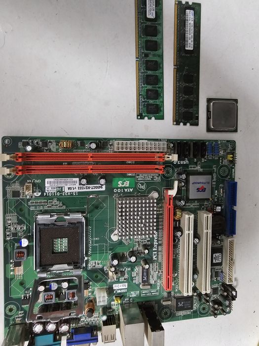 Материнская плата 775 сокет