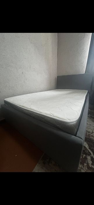 Продам кровать полуторка