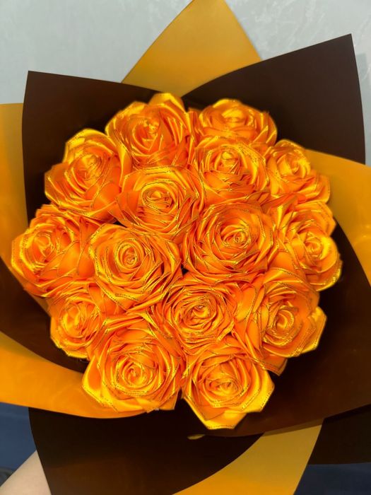 Розы из атласных лент