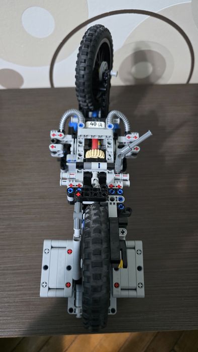 LEGO Technic 42063 BMW R 1200 GS Adventure - Ediție Aniversară - Orade