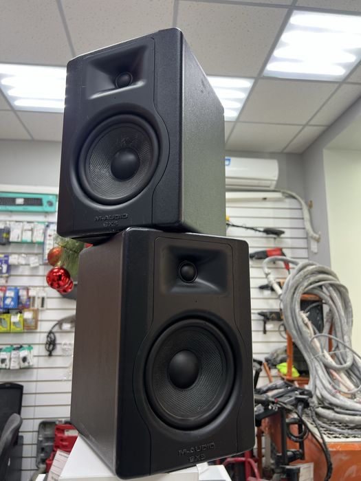 Колонки M- audio bx5, D3 (p25)