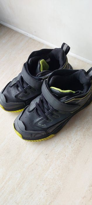 Продам ботинки на мальчика