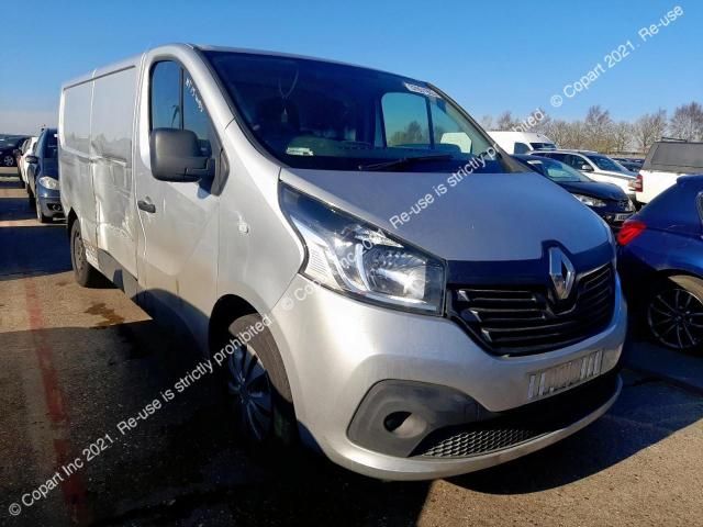 Dezmembrez Renault Trafic 3