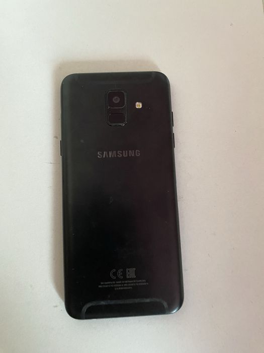 Galaxy A6 телефон