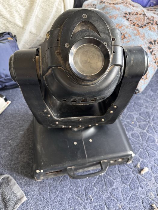 moving head light ( harakatlanuvchi sahna yoritgichi)