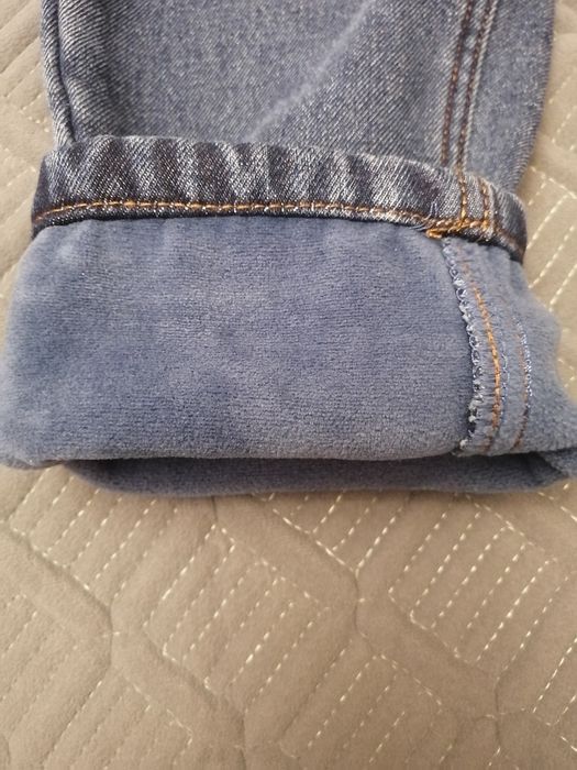 Продам утеплённые джинсы