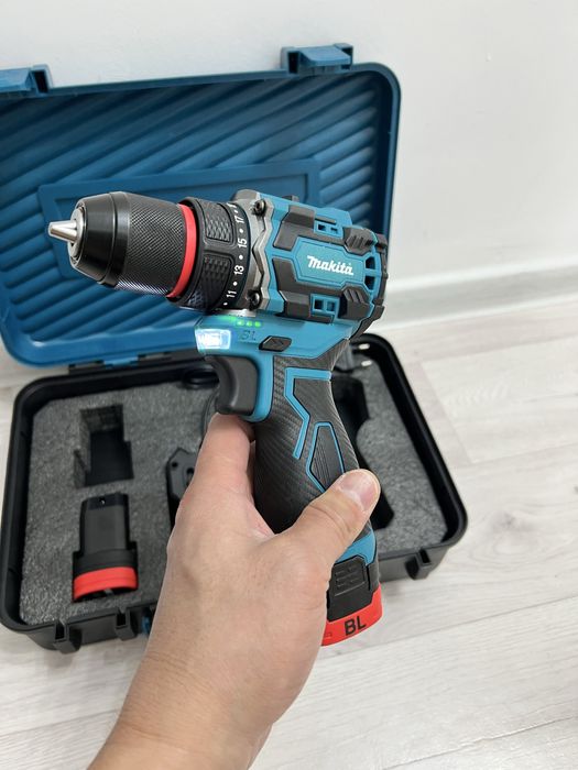 Шруповерт фирмы Makita