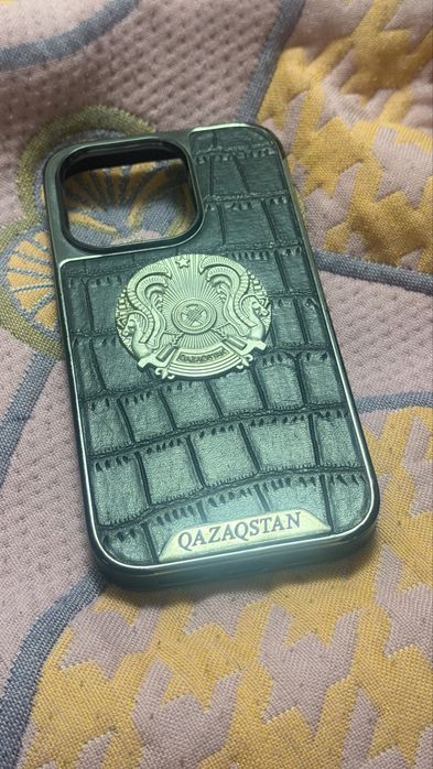 Стильный чехол для iPhone с гербом Казахстана под крокодилью кожу