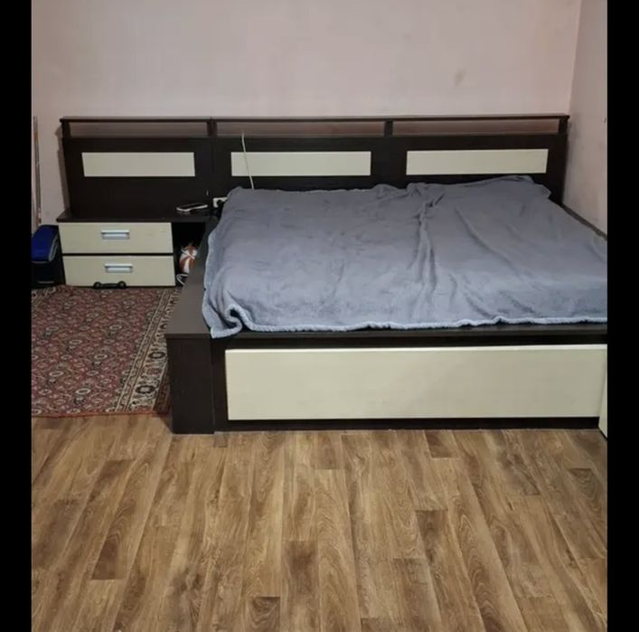 Спальный гарнитур