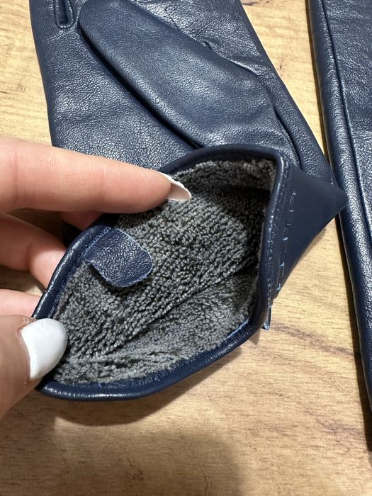 Дамски кожени ръкавици в синьо