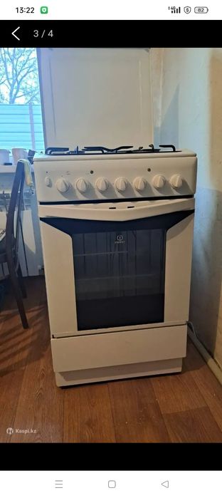 Продам газ плиту