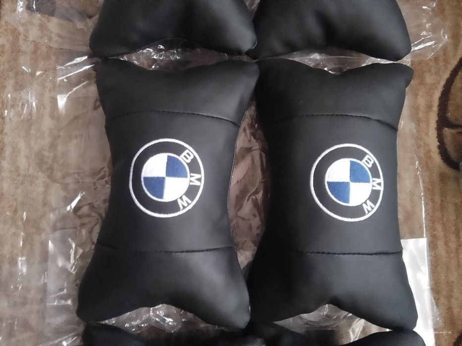 Високо качество черни кожени възглавници с надпис емблема