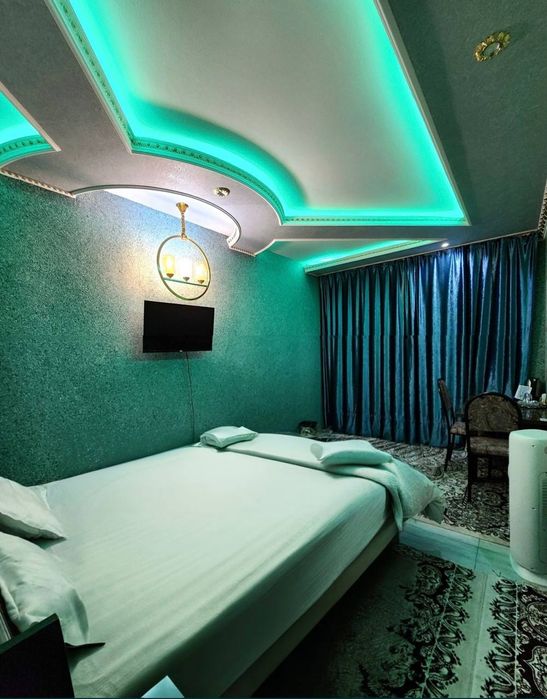 Sergili BEZ ZAKS hotel, arzon gastinsa, mehmohhona