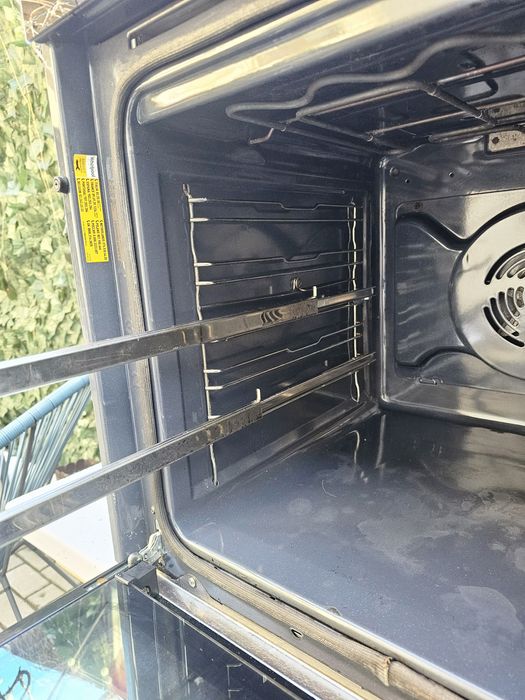 Cuptor incorporat Whirlpool AKZ9 6230 NB