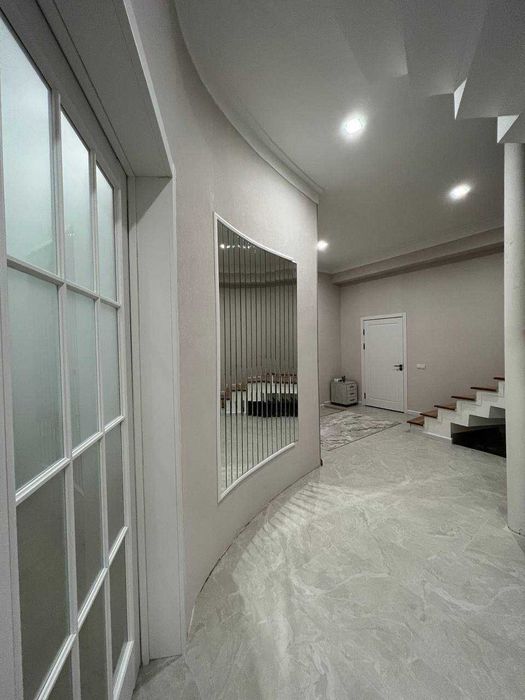 100 метров до Шота Руставели Дом под ОФИС 3 Уровня