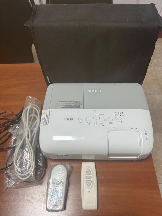Портативный проектор - Epson EB S6