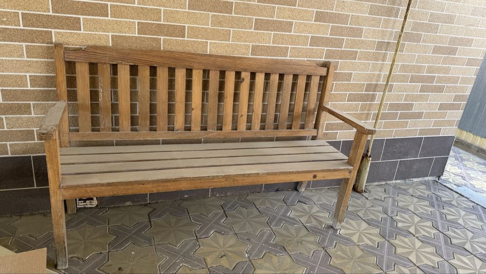 Стульчики и скамейки  для двора