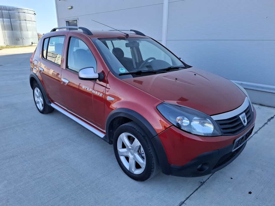 Dacia Sandero stepway an 2012 1.6 benzina euro 5 Germania jenti carte service